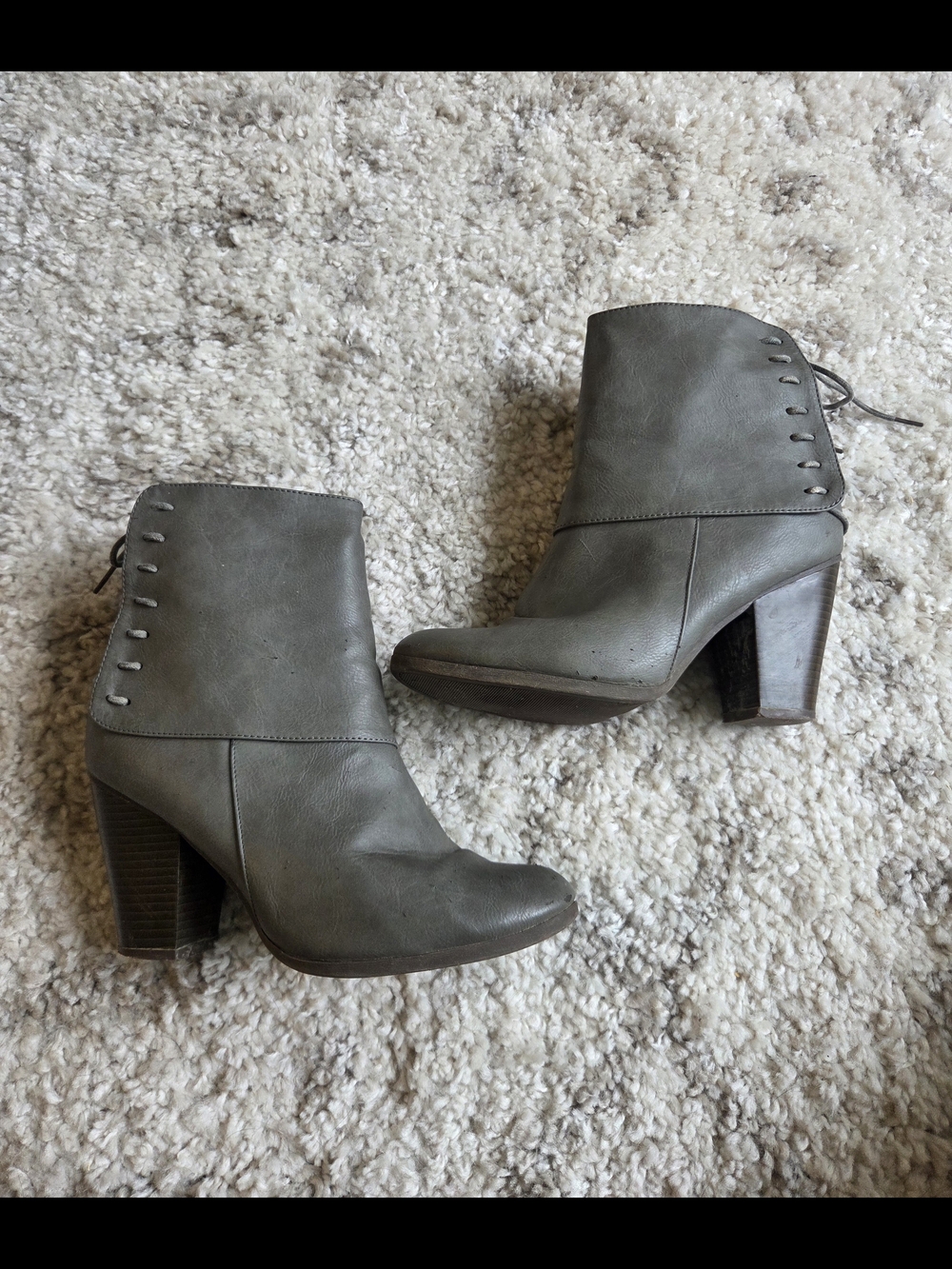 Vintage Juicy Couture Aspen Leather Heeled Bootie Grey - Picture 5 of 8